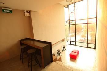 The Plubpla Serviced Apartment Bangkok Dış mekan fotoğraf