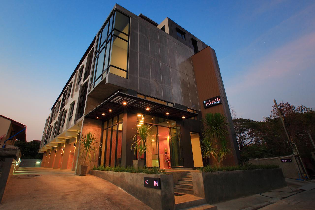 The Plubpla Serviced Apartment Bangkok Dış mekan fotoğraf