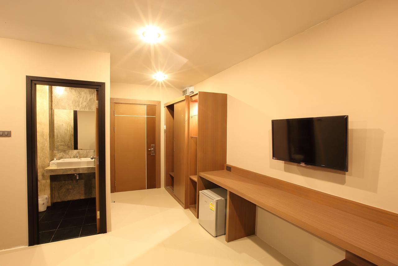 The Plubpla Serviced Apartment Bangkok Dış mekan fotoğraf