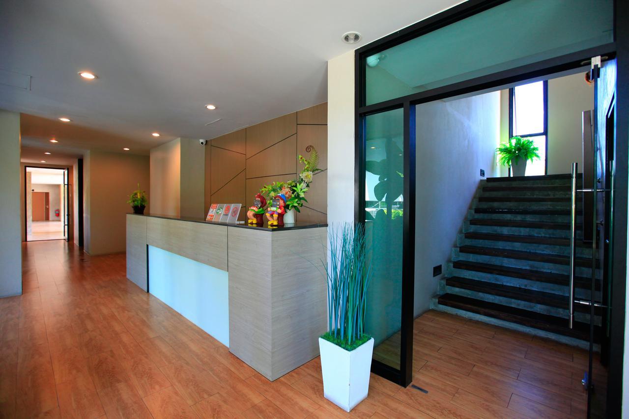 The Plubpla Serviced Apartment Bangkok Dış mekan fotoğraf