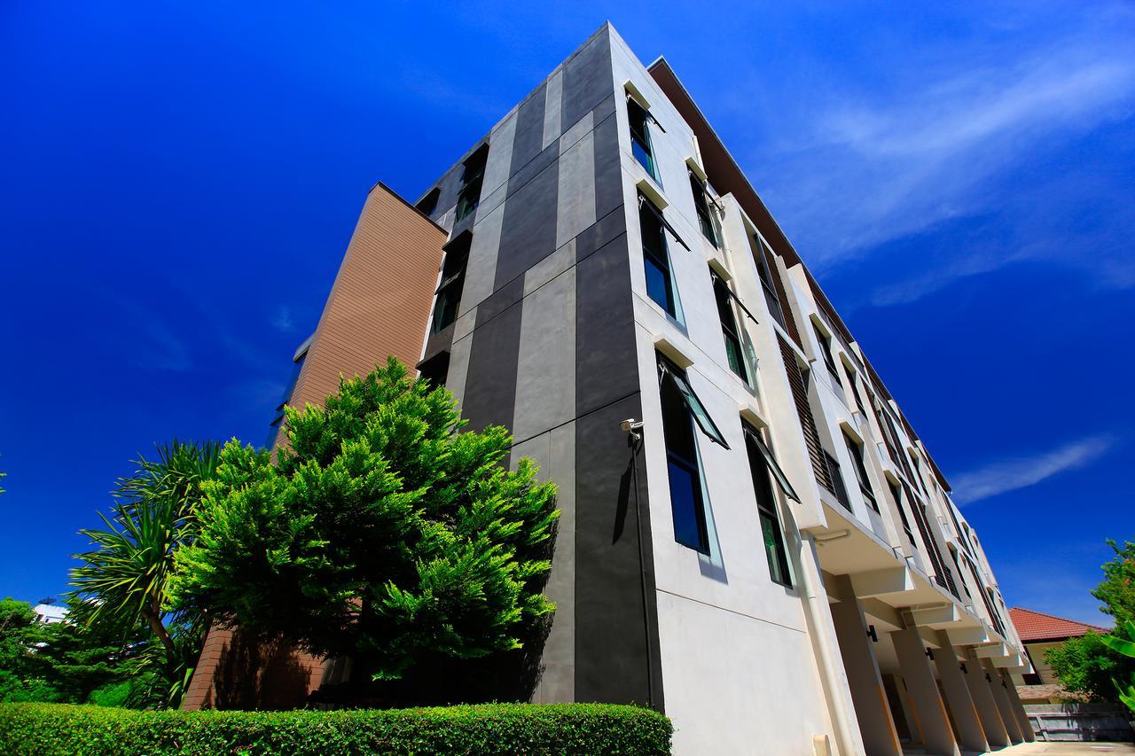 The Plubpla Serviced Apartment Bangkok Dış mekan fotoğraf
