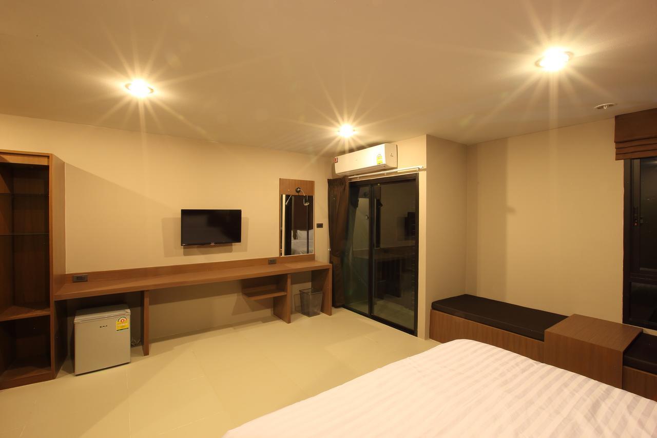 The Plubpla Serviced Apartment Bangkok Dış mekan fotoğraf